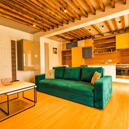 Aty Apartament นาโวดาริ ภายนอก รูปภาพ