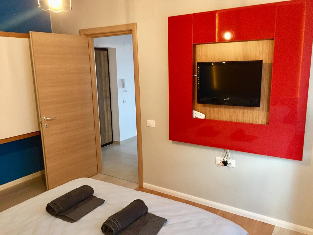 Aty Apartament นาโวดาริ ภายนอก รูปภาพ